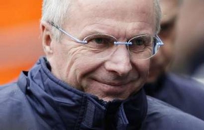 Таксин уволит шведа Таксин уволит шведа