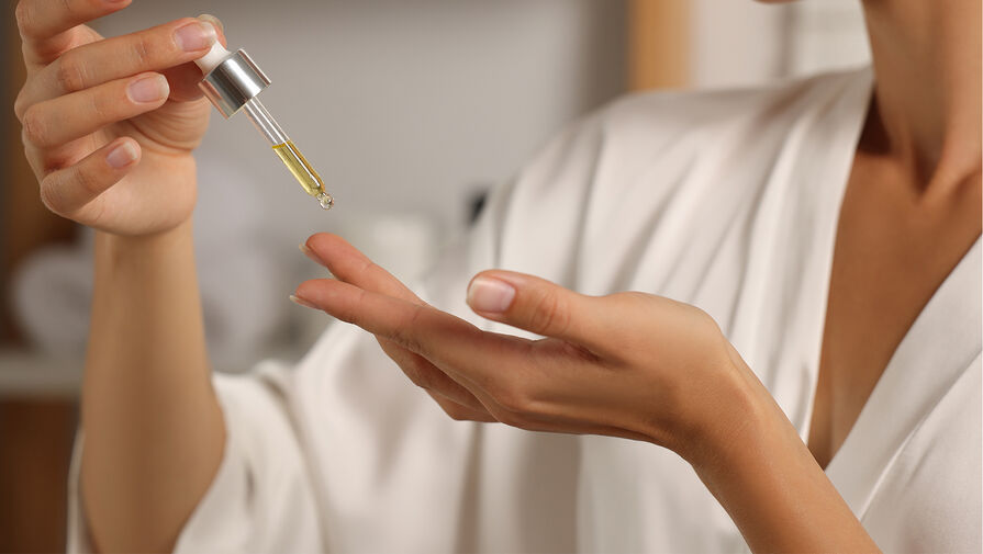 Косметолог Моисеенко призвала делать щадящие пилинги зимой