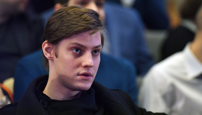 Актер Павел Табаков во время сбора труппы Московского театра-студии О. Табакова...