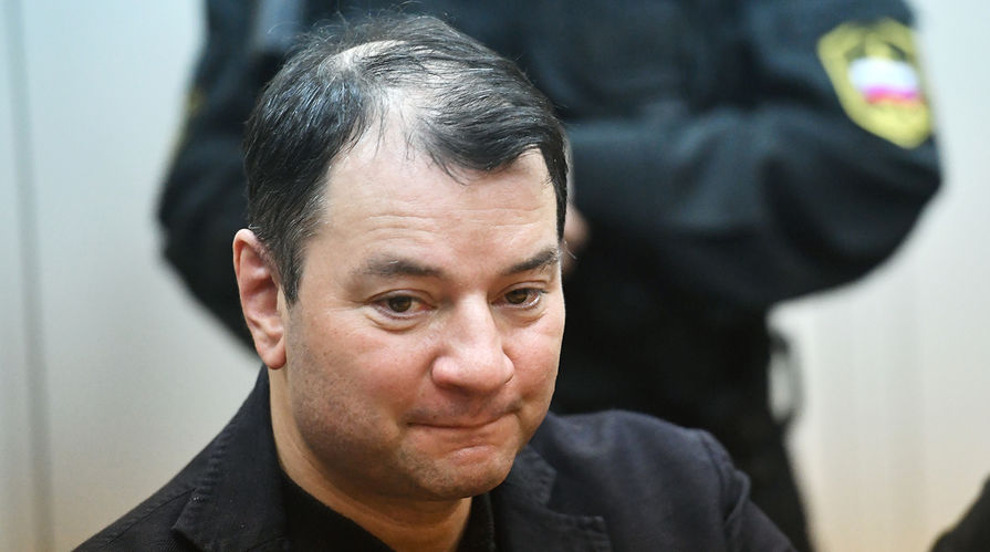 Бывший гендиректор театральной труппы "Седьмая студия" Юрий Итин в Басманном суде Москвы, 17 октября 2017 года