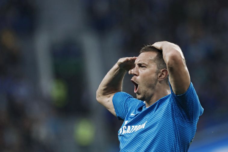 Нападающий "Зенита" Артем Дзюба