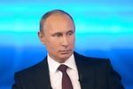 Владимир Путин отвечает на вопросы россиян в ежегодной специальной программе «Прямая линия с Владимиром Путиным»