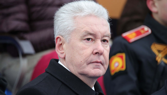 Мэр Москвы Сергей Собянин во время военного парада в Москве, посвященного 72-й годовщине победы в...