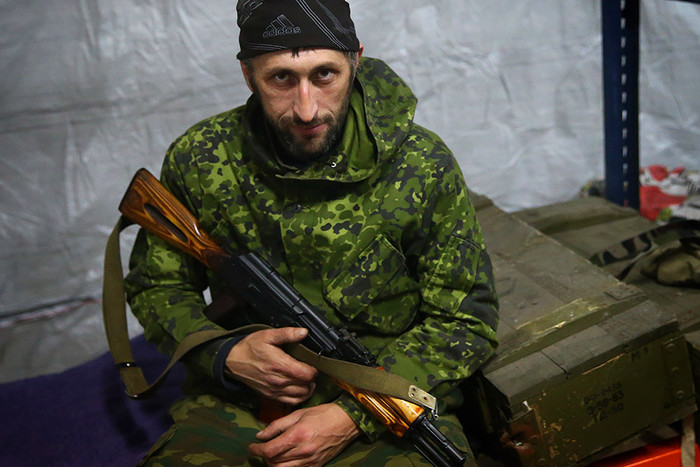 Боец батальона «Оплот» в казарме