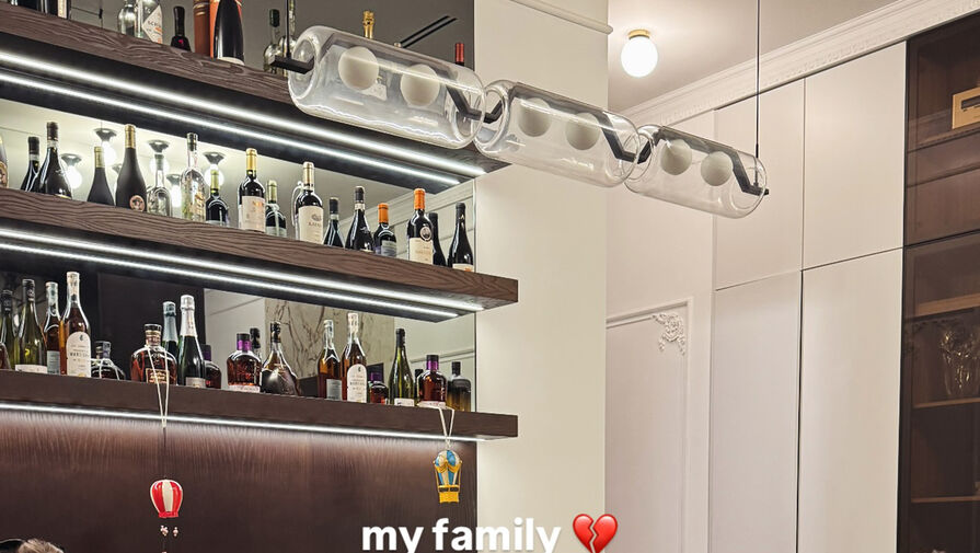 Актриса Лиза Моряк с мужем и семьей отметила день рождения отца