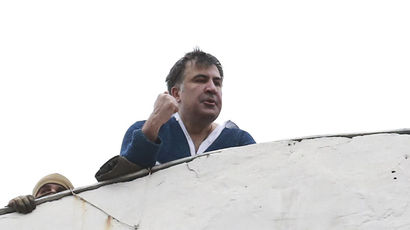 Михаил Саакашвили на крыше здания во время обысков в киевской квартире, 5 декабря 2017 года