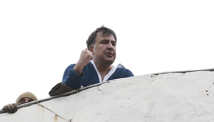 Михаил Саакашвили на крыше здания во время обысков в киевской квартире, 5 декабря 2017 года