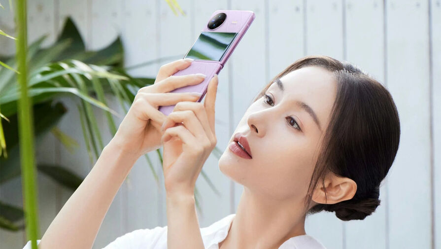 Складной смартфон Vivo X Flip появился на первой живой фотографии