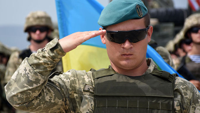 Военнослужащий армии Украины на открытии военных учений «Достойный партнер» в Грузии...