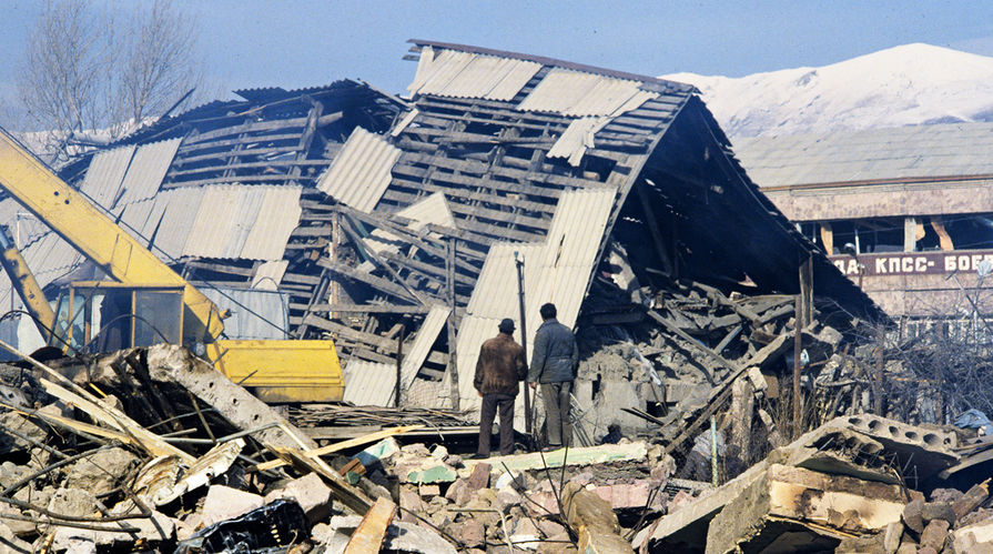 Последствия землетрясения в городе Спитак, Армения, 1988 год