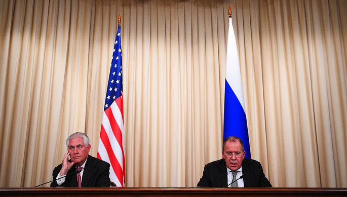 Государственный секретарь США Рекс Тиллерсон и министр иностранных дел РФ Сергей Лавров во время...