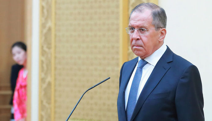 Глава МИД России Сергей Лавров на пресс-конференции в здании Верховного народного собрания в...