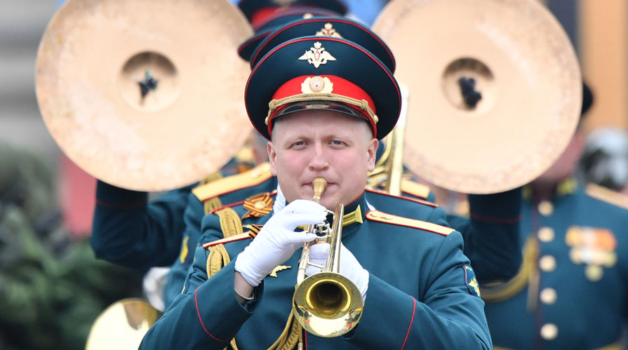 Музыканты военного оркестра во время парада Победы на Красной площади, 9 мая 2019 года