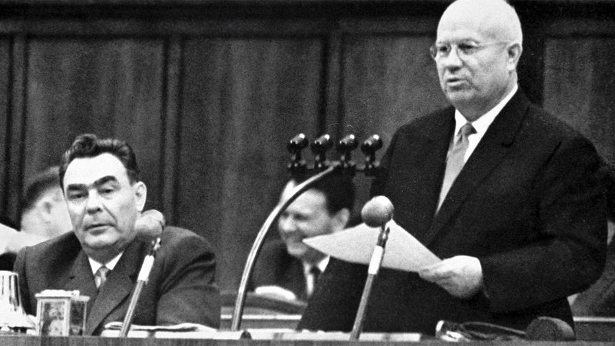 Никита Хрущев и Леонид Брежнев на Пленуме ЦК КПСС, 1963 год