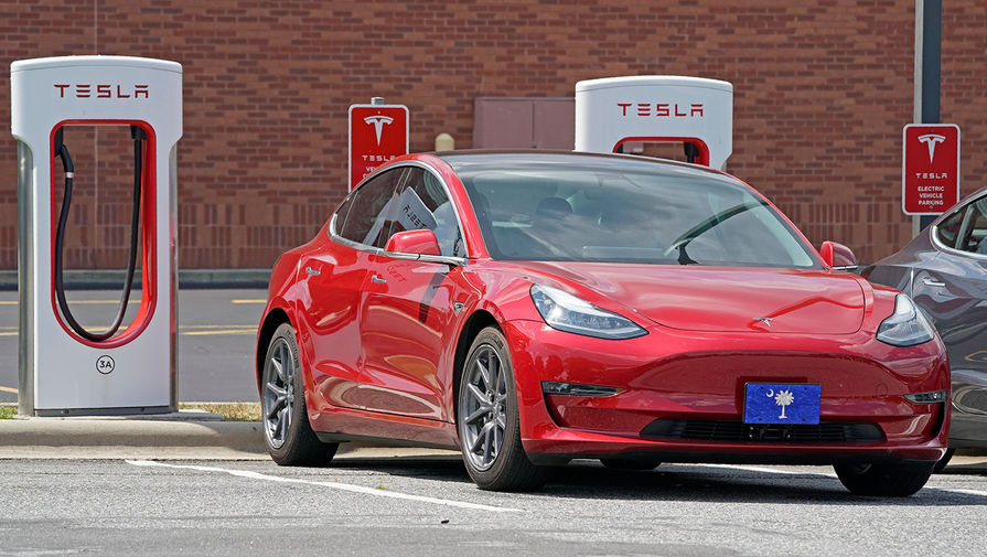 Tesla адаптировала свои фирменные суперзарядки для электромобилей всех марок
