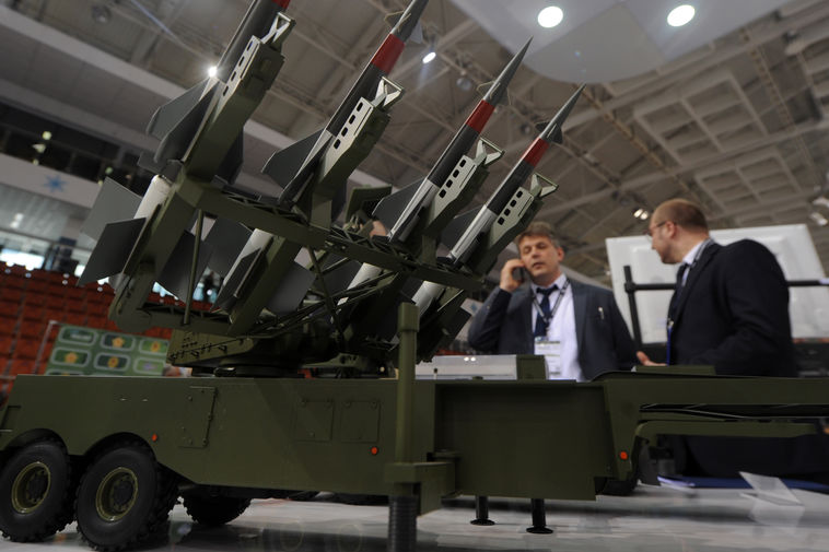 Макет зенитно-ракетной системы С-125-2ТМ "Печора-2ТМ" на 8-й Международной выставке вооружения и военной техники Milex-2017 в Минске