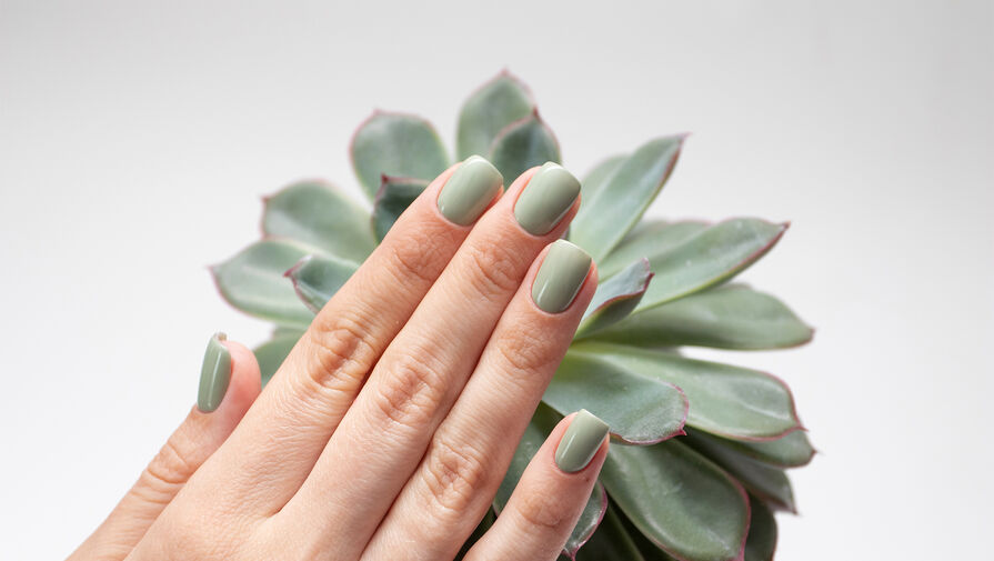 Технолог Муранова: весной в моде будут маникюр-штрихкод и природные оттенки