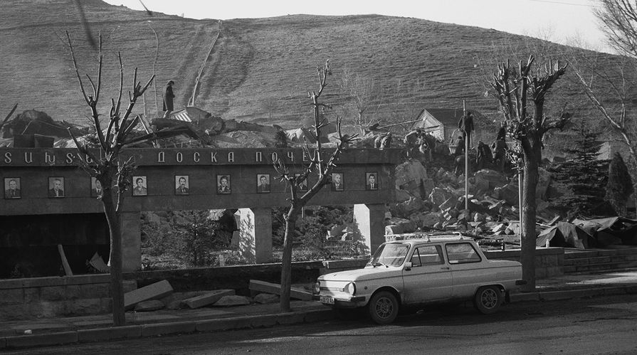 Последствия землетрясения в городе Спитак, Армения, 1988 год