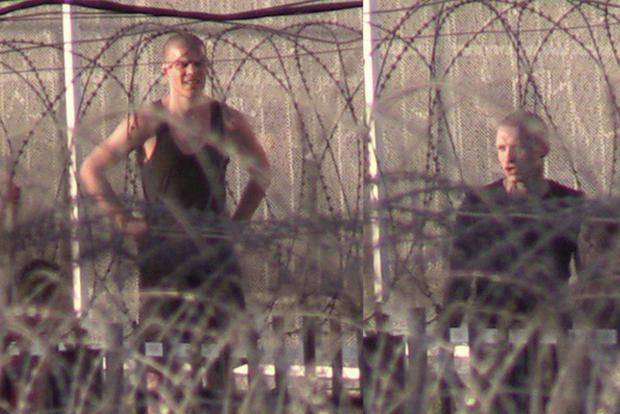 Александр Кокорин и Павел Мамаев играют в футбол в ИК-4