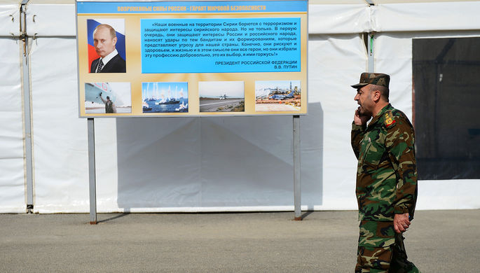 Сирийский военнослужащий на авиабазе «Хмеймим» в Сирии, май 2016 года