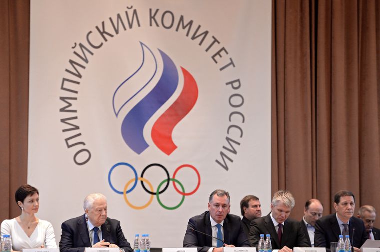 Генеральный секретарь Олимпийского комитета России (ОКР) Анастасия Давыдова, почетный президент ОКР Виталий Смирнов, первый вице-президент ОКР Станислав Поздняков, министр спорта России Павел Колобков и президент ОКР Александр Жуков