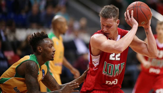 Игрок БК «Локомотив-Кубань» Дмитрий Кулагин в матче Еврокубка против...