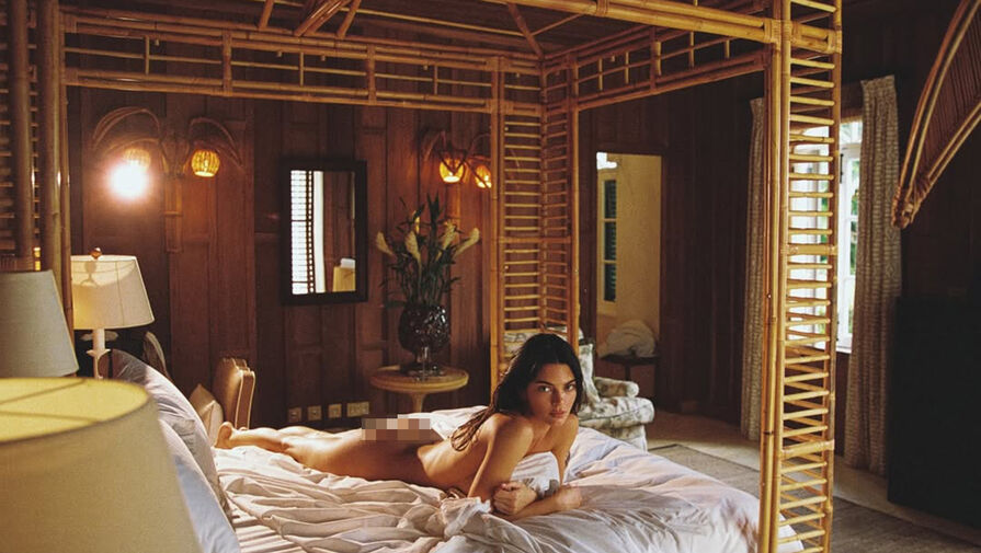 Модель Кендалл Дженнер опубликовала фото без одежды