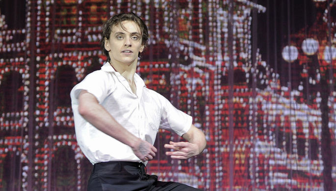 Артист балета Сергей Полунин во время выступления в Красной поляне, 2014 год