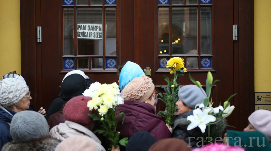 Прощание с Михаилом Задорновым в церкви Александра Невского в Риге, 15 ноября 2017 года