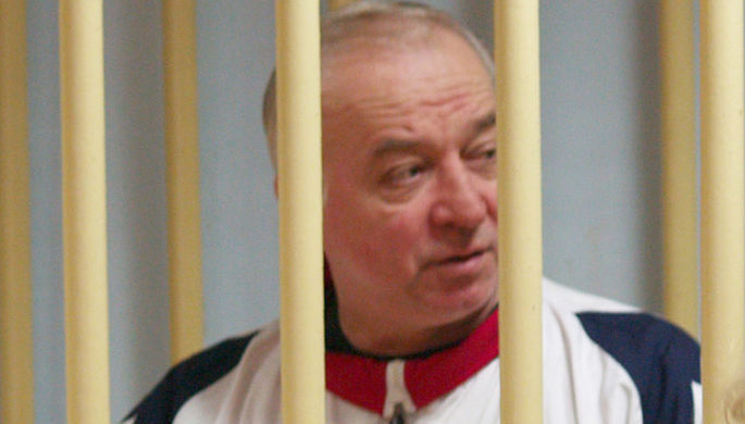 Полковник запаса Сергей Скрипаль, обвиняемый в шпионаже, в зале Московского окружного суда, 2006 год...