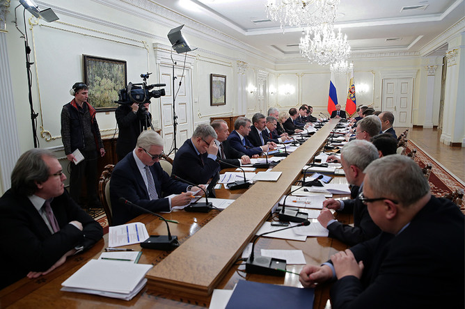 Владимир Путин провел заседание президиума Экономического совета