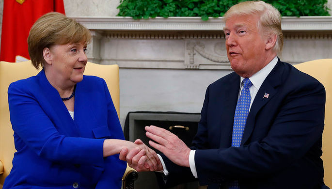 Президент США Дональд Трамп и канцлер Германии Анегла Меркель во время встречи в Белом доме, 27...