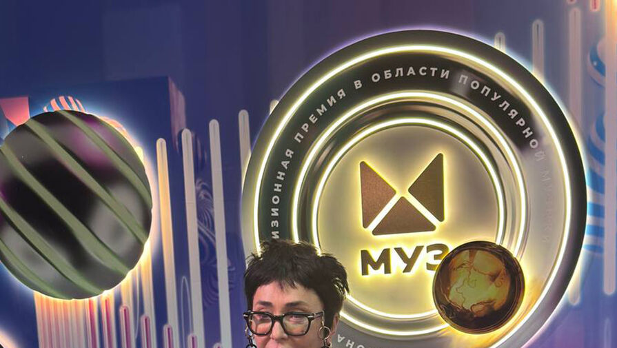 Певица Лолита станцевала трендовый танец рэпера Мота