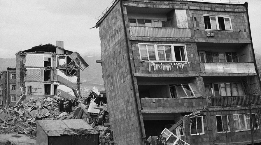Последствия землетрясения в городе Спитак, Армения, 1988 год