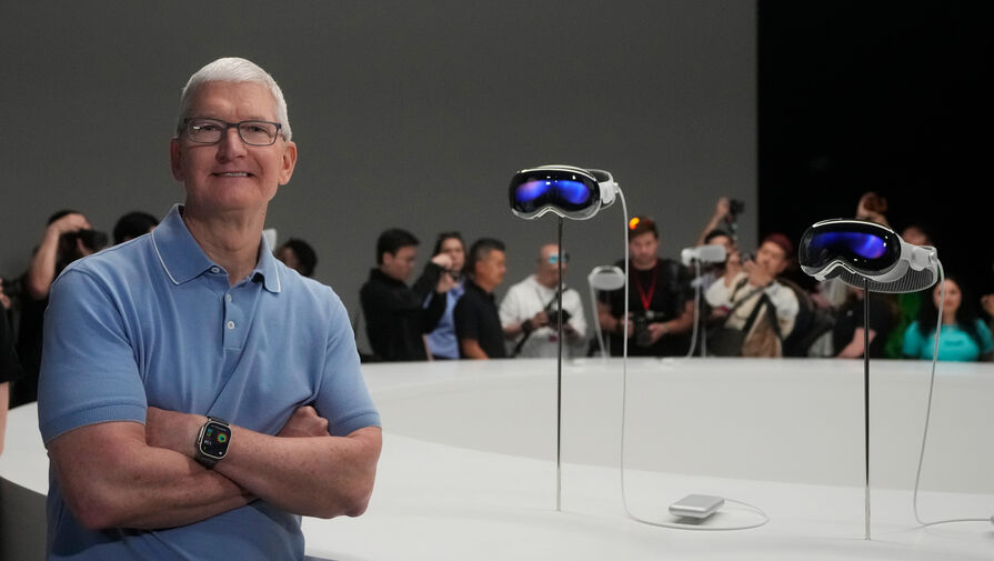 Глава Apple Тим Кук не уверен в том, что обычный человек сможет купить себе Vision Pro