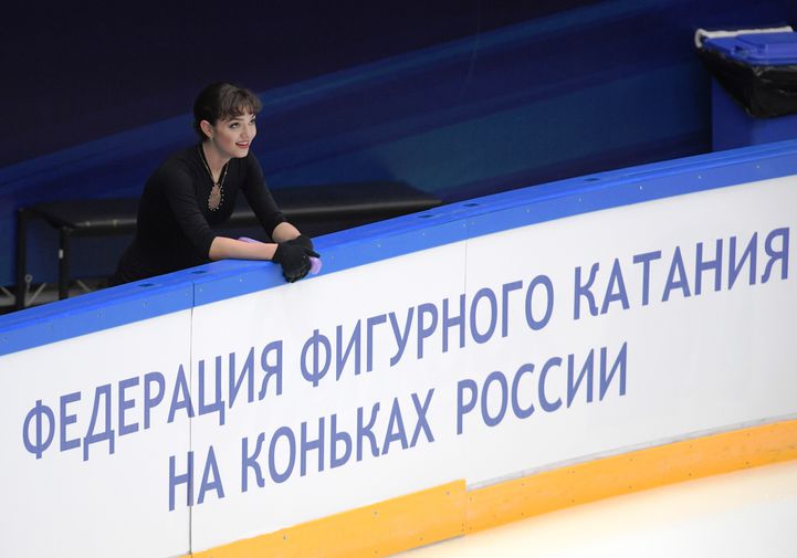 Евгения Медведева во время контрольных прокатов сборной России по фигурному катанию в Москве.