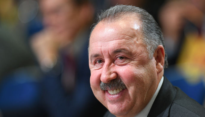 Валерий Газзаев так и не расстался с драгоценными усами