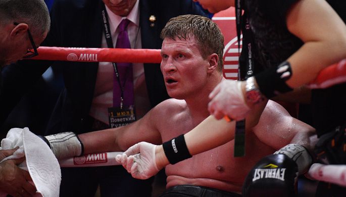 Александр Поветкин в титульном поединке против Андрея Руденко за титулы WBO International и WBA...