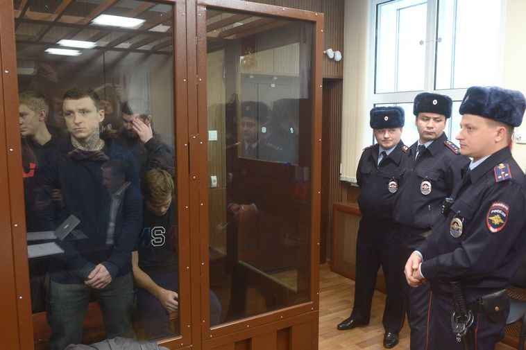 Павел Мамаев и другие обвиняемые в зале суда