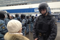 На акции против телеканала НТВ у Останкино полиция задержала около 100 человек