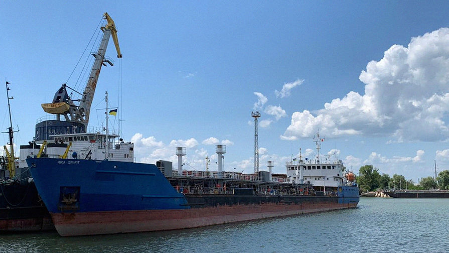 Российский танкер Nika Spirit (Neyma) в украинском порту Измаил, 25 июля 2019 года