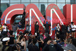 Во время беспорядков у штаб-квартиры CNN в Атланте, США, 30 мая 2020 года