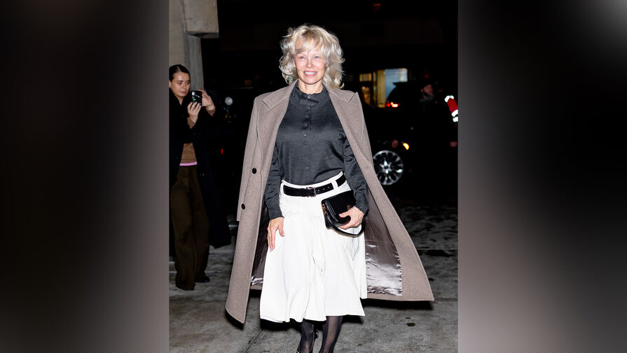 Актриса Памела Андерсон без макияжа появилась на показе в Нью-Йорке