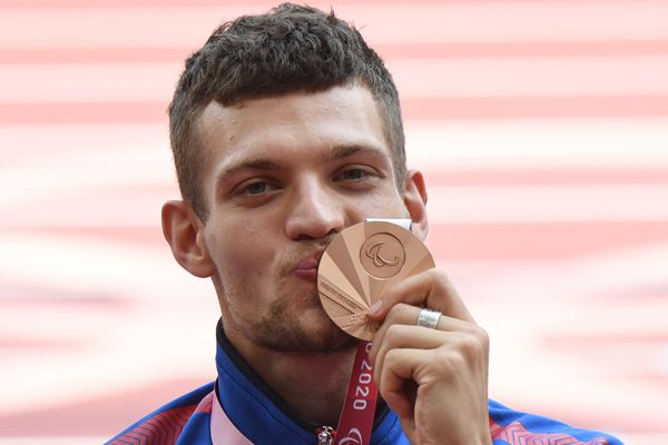 Российский спортсмен, член сборной России (команда ПКР) Никита Котуков, завоевавший бронзовую медаль в прыжках в длину среди мужчин в классе Т47 на соревнованиях по легкой атлетике XVI летних Паралимпийских игр.