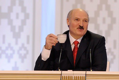 Президент Белоруссии Александр Лукашенко на первой пресс-конференции после выборов, на которых он был избран на четвертый срок, во Дворце республики, 2010 год