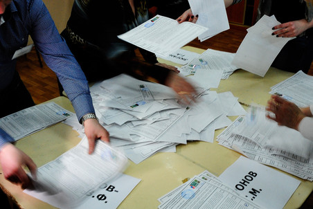 По итогам подсчета почти всех бюллетеней, Владимир Путин побеждает в первом туре По итогам подсчета почти всех бюллетеней, Владимир Путин побеждает в первом туре