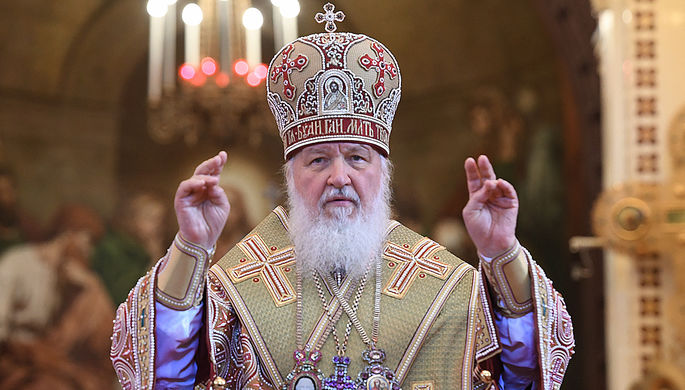Патриарх Московский и всея Руси Кирилл во время богослужения в храме Христа Спасителя, где находится...