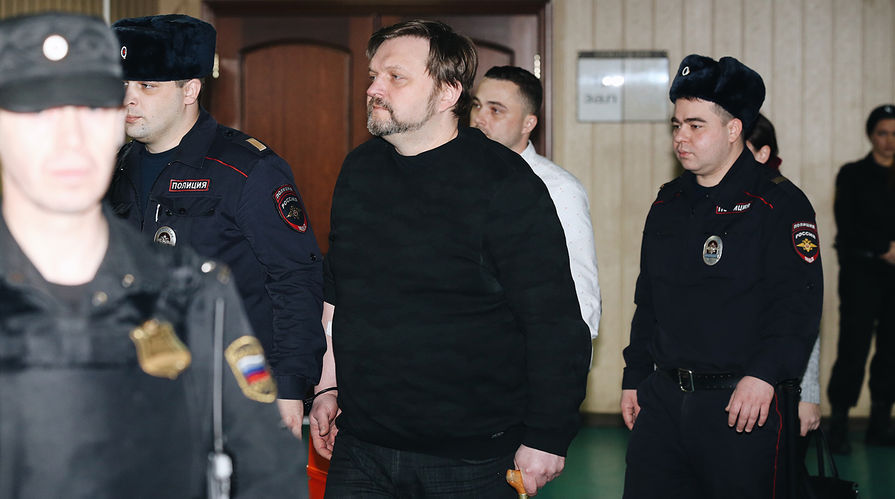 Экс-губернатор Кировской области Никита Белых перед оглашением приговора в Пресненском суде Москвы, 1 февраля 2018 года