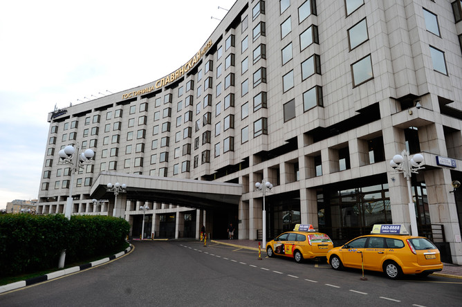 Московская гостиница «Radisson Славянская» выставлена на продажу за 8 млрд рублей