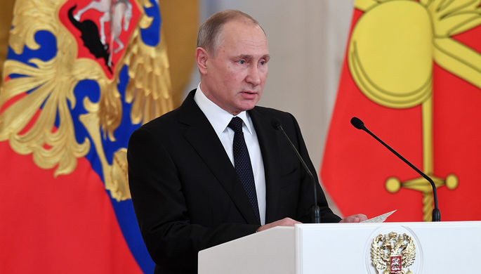 Путин выделил администрации президента еще одну мигалку Путин выделил администрации президента еще одну мигалку